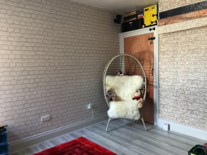 First floor office to let